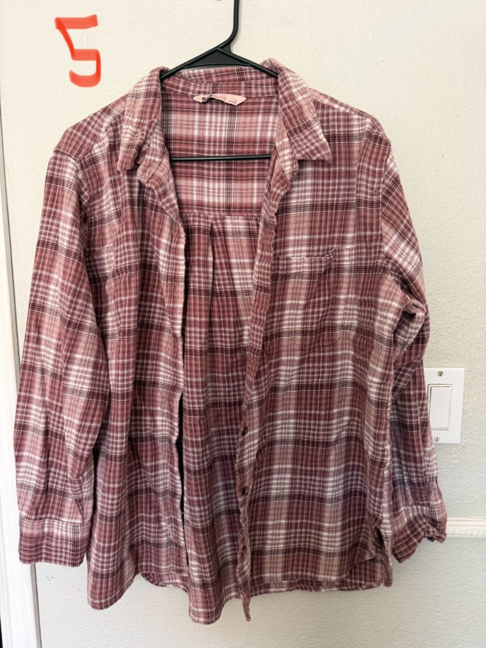 SO Women's Plaid Button-Down Shirt - Mauve and White